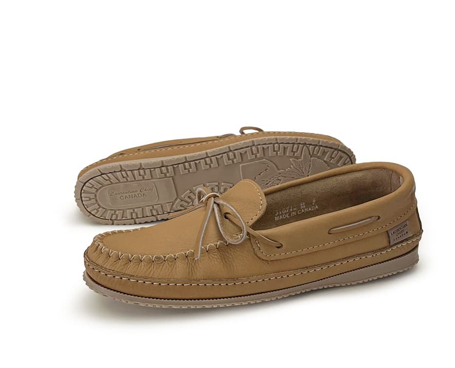 Moccasins, Single Lacing, 8 Hole Collar, Padded Sole, Indian Rubber Sole